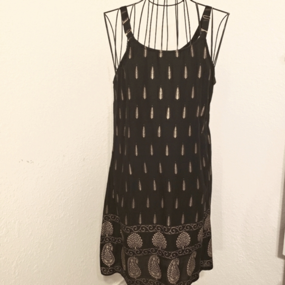 LAPOGEE Boutique Dress ⚘️🌷
